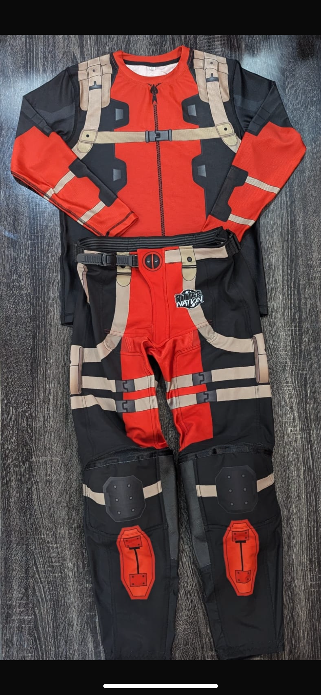 Dead Pool Gear Set